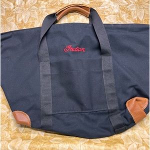 Indian motorcycle deluxe saddlebag travel bags (a pair)